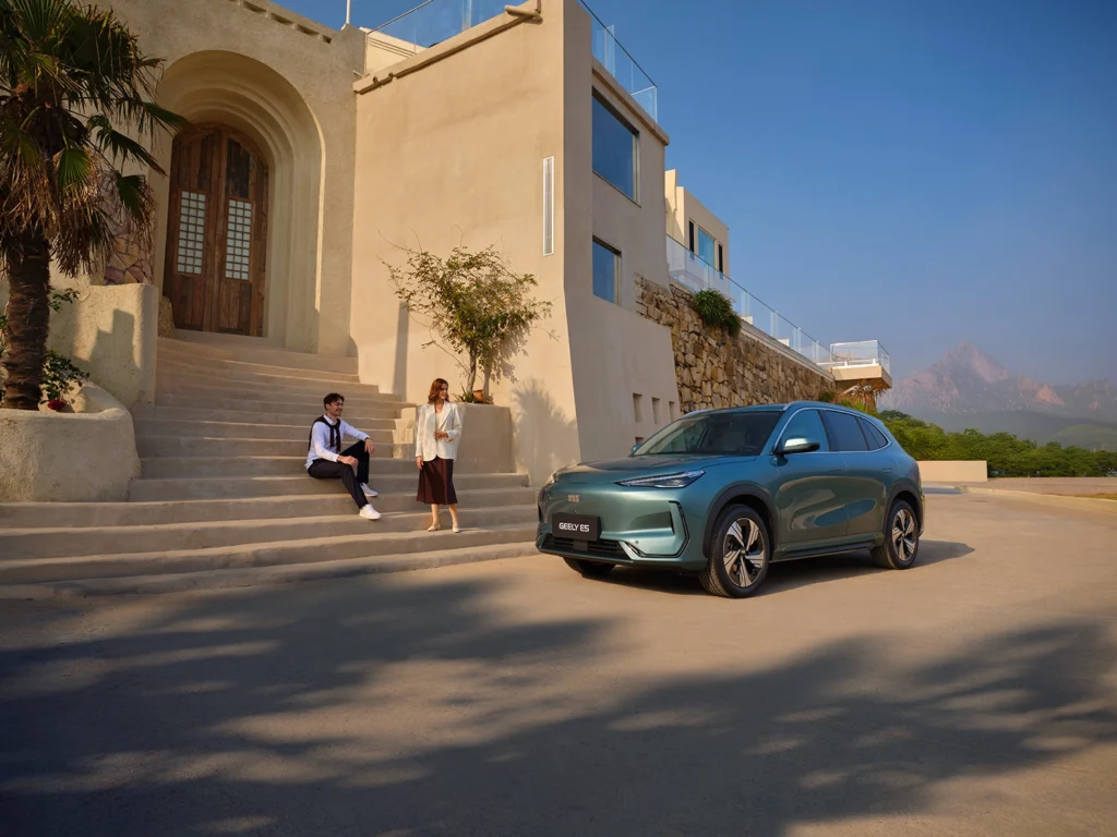 GEELY M AUTOMOCIÓN BARCELONA - STARRAY E5 - ELEGANCIA, CONFORT Y MOVILIDAD INTELIGENTE